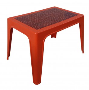 Table basse décorée orangé