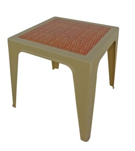 Table Monobloc 60x60x60 beige